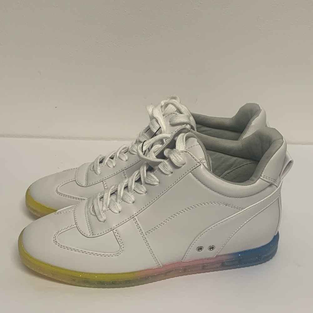 True Craft (Belk) Women's Size 7.5 M White/Rainbow High Top Tennis Shoes NWOB